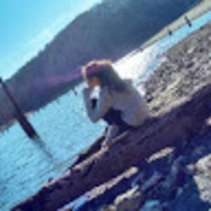 Meet your Posher, Adara